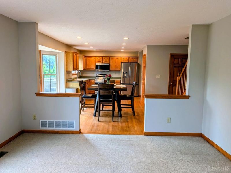 8046 Logan Ridge Drive, West Chester, OH 45069 Photo 13
