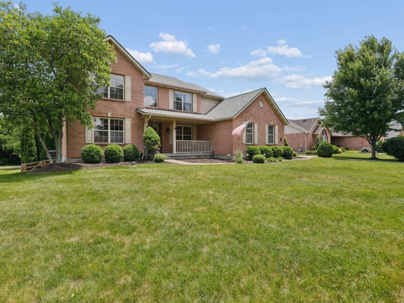 8046 Logan Ridge Drive, West Chester, OH 45069 Photo 2