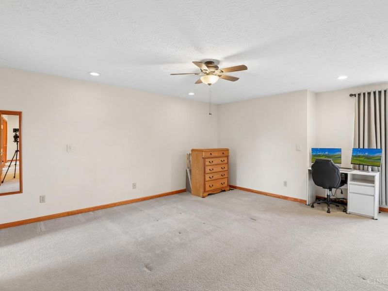 8046 Logan Ridge Drive, West Chester, OH 45069 Photo 22
