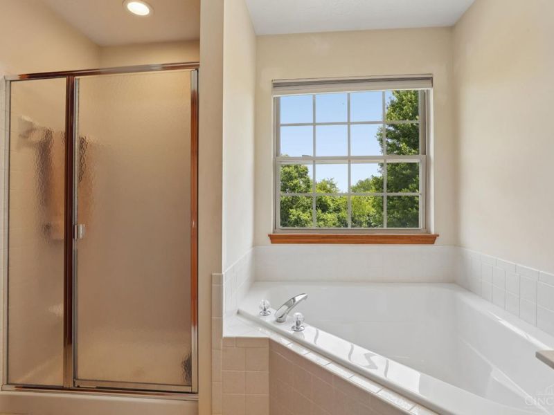 8046 Logan Ridge Drive, West Chester, OH 45069 Photo 26