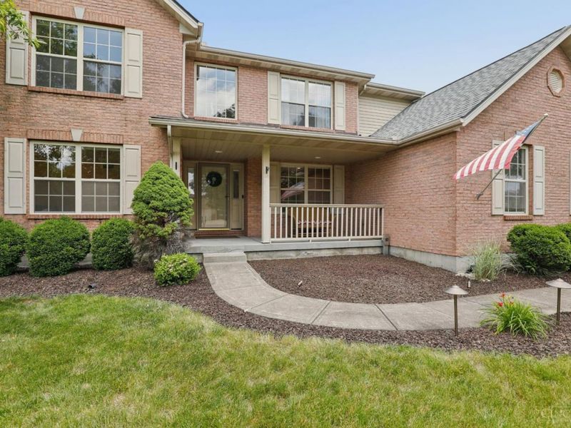 8046 Logan Ridge Drive, West Chester, OH 45069 Photo 3