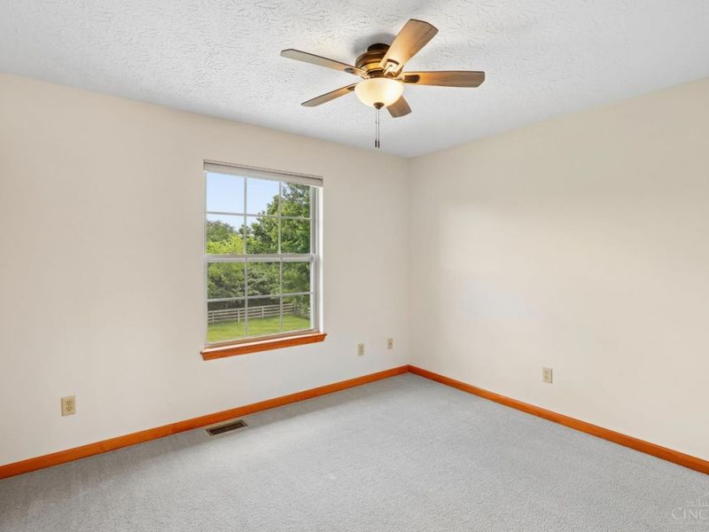 8046 Logan Ridge Drive, West Chester, OH 45069 Photo 31