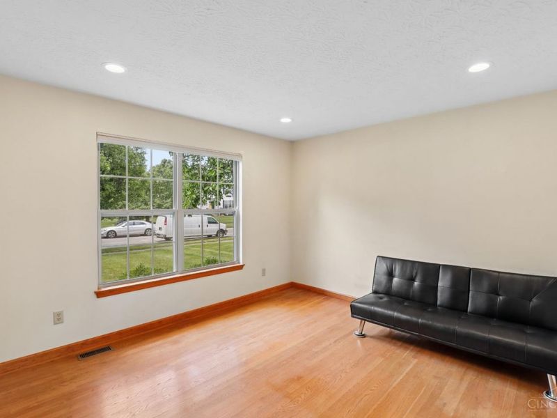 8046 Logan Ridge Drive, West Chester, OH 45069 Photo 9