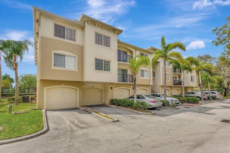 1400 S Crestwood Court S, Unit 1407, Royal Palm Beach, FL 33411 Photo