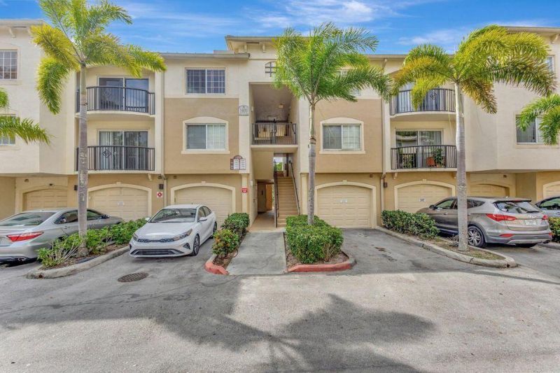1400 S Crestwood Court S, Unit 1407, Royal Palm Beach, FL 33411 Photo