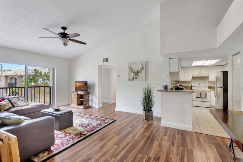 1400 S Crestwood Court S, Unit 1407, Royal Palm Beach, FL 33411 Photo