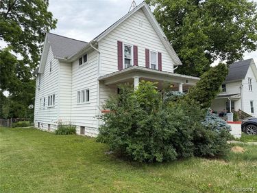 718 River Street, Owosso, MI 48867