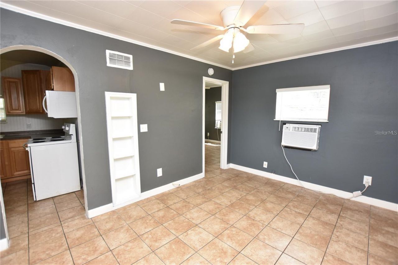 928 E Valencia Street , Lakeland, FL 33805 Photo