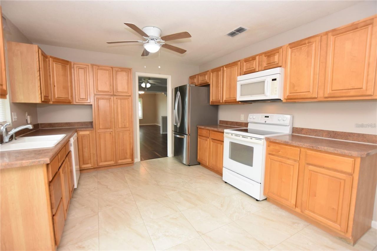 928 E Valencia Street , Lakeland, FL 33805 Photo
