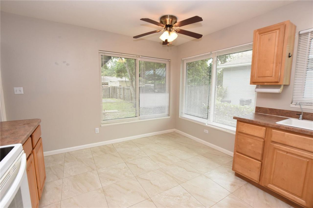 928 E Valencia Street , Lakeland, FL 33805 Photo