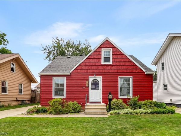 17009 Sedalia Avenue , Cleveland, OH 44135