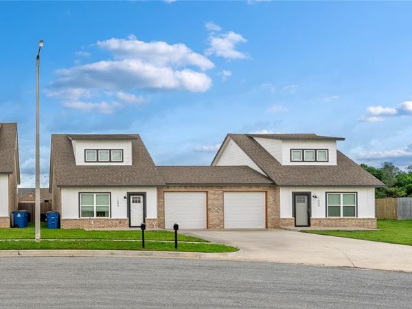1644 Comice Drive, Newcastle, OK 73065