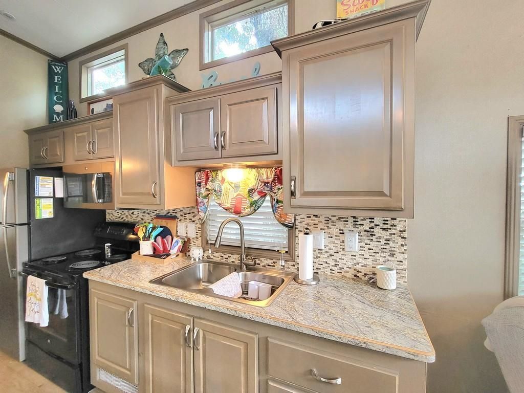 6001 - 5627 S Kings Hwy.  Photo 10