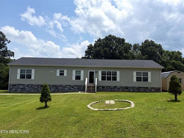 1930 Sail Rd, Newport, TN 37821