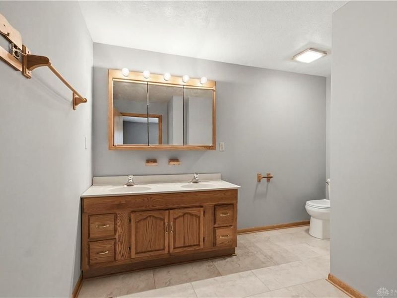 310 N Gebhart Church Road, Miamisburg, OH 45342 Photo 33