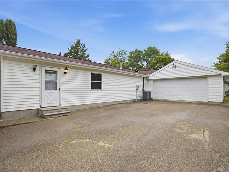 310 N Gebhart Church Road, Miamisburg, OH 45342 Photo 4
