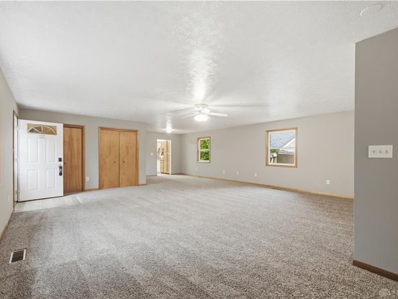 310 N Gebhart Church Road, Miamisburg, OH 45342 Photo 9