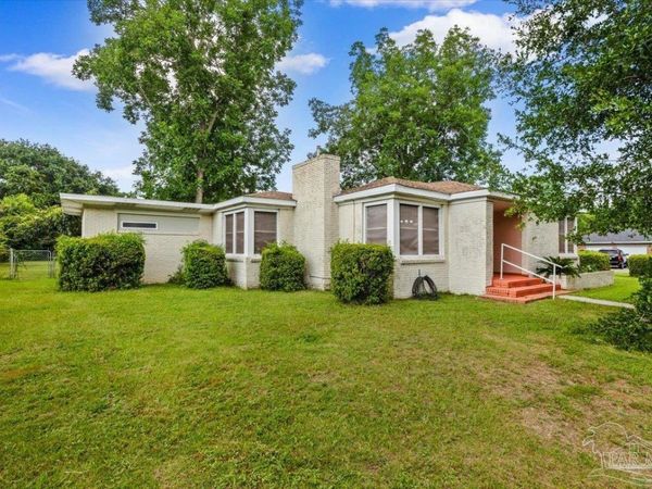 968 E Burgess Rd, Pensacola, FL 32504