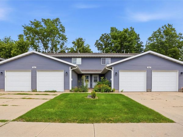 950 33rd Avenue , Unit C, Marion, IA 52302