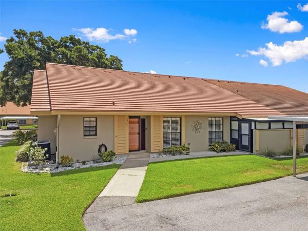 2065 GROVE LANE , CLEARWATER, FL 33763