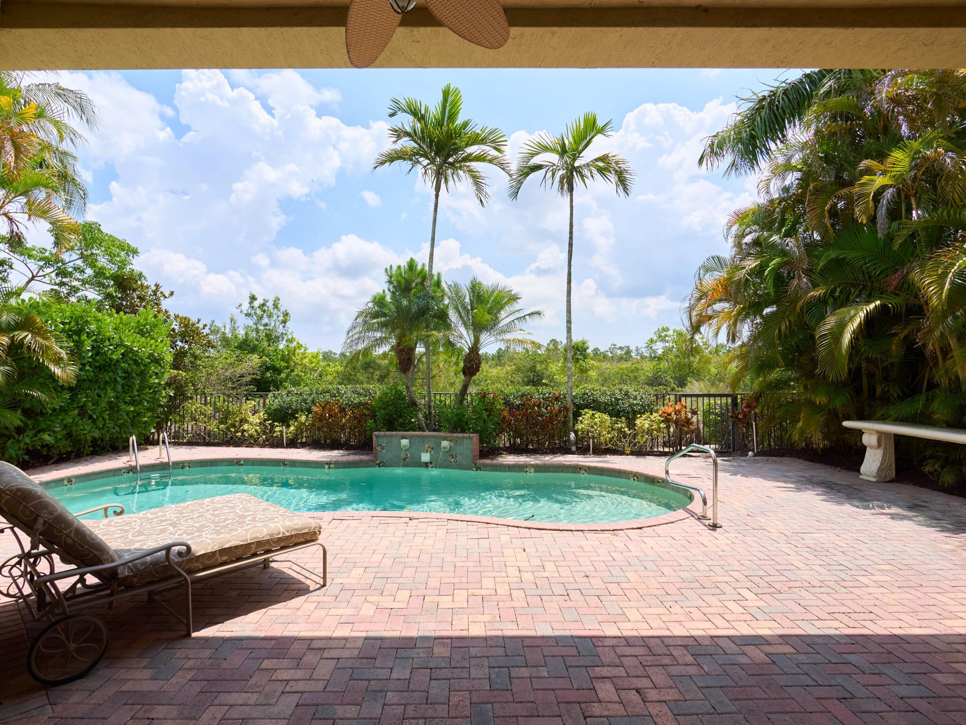6490 Sparrow Hawk Drive, West Palm Beach, FL 33412 Photo