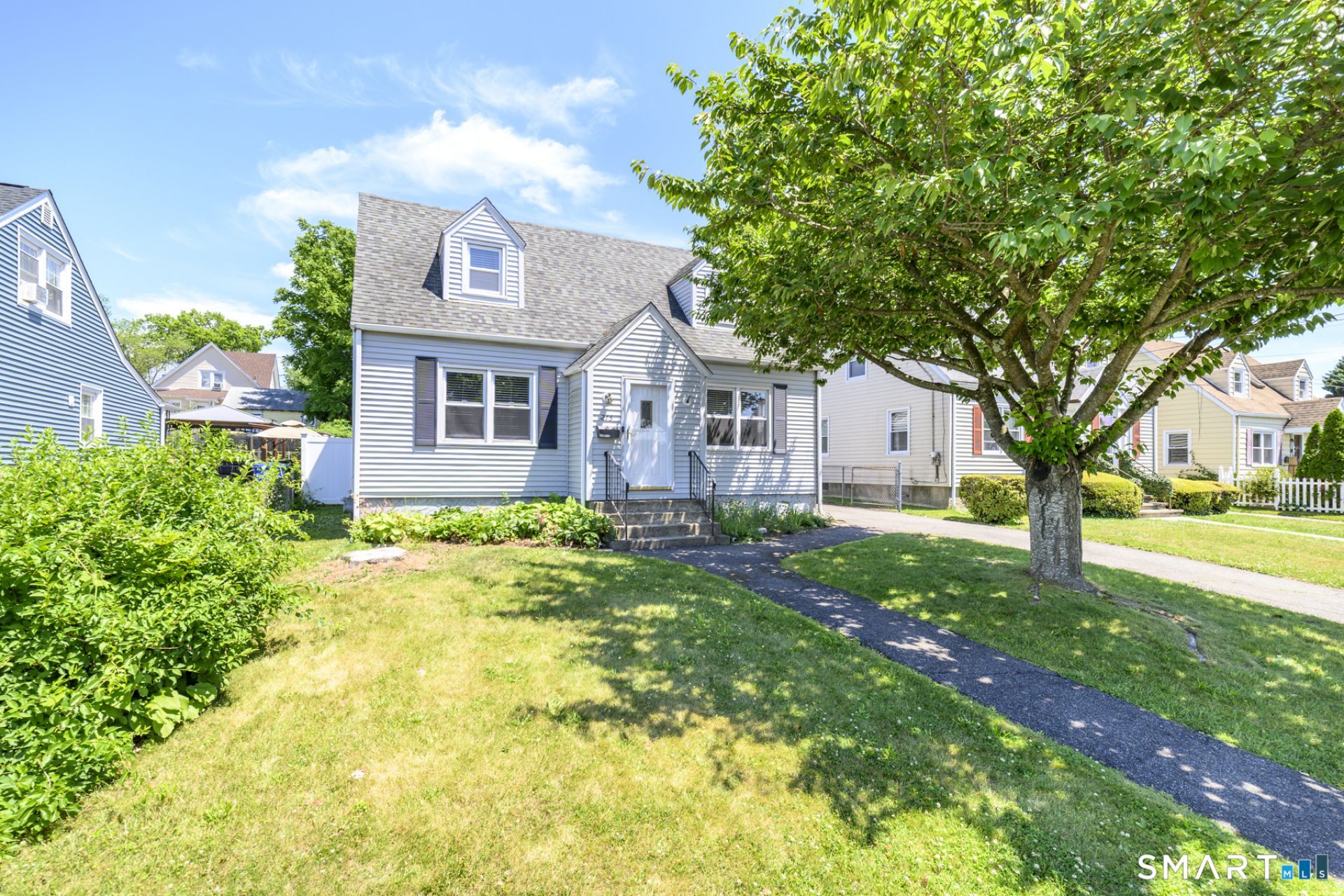 215 High Park, Stratford, CT 06615 Main Photo