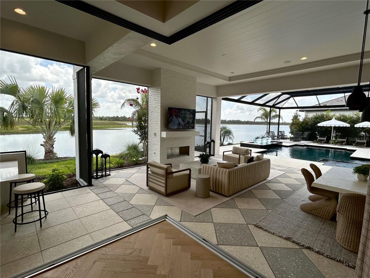 258 Crystal Waters Drive, Sarasota, FL 34240 Photo
