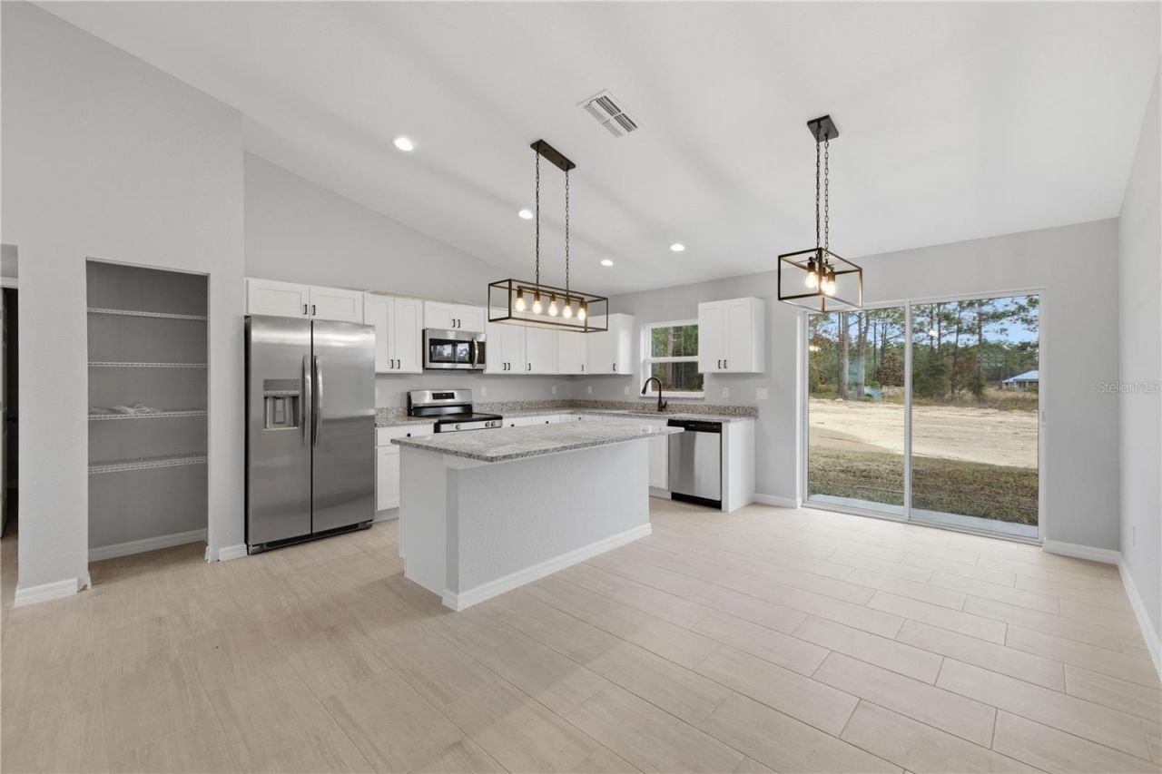 20 Locust Loop Circle, Ocala, FL 34472 Photo