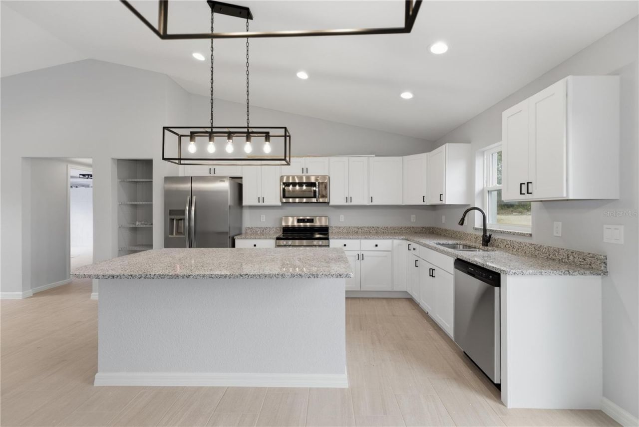 20 Locust Loop Circle, Ocala, FL 34472 Photo