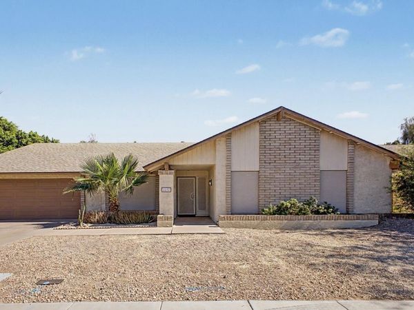 2238 W NARANJA Avenue, Mesa, AZ 85202