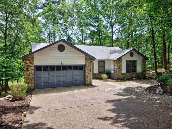 5 Culebra Pl, Hot Springs Village, AR 71909