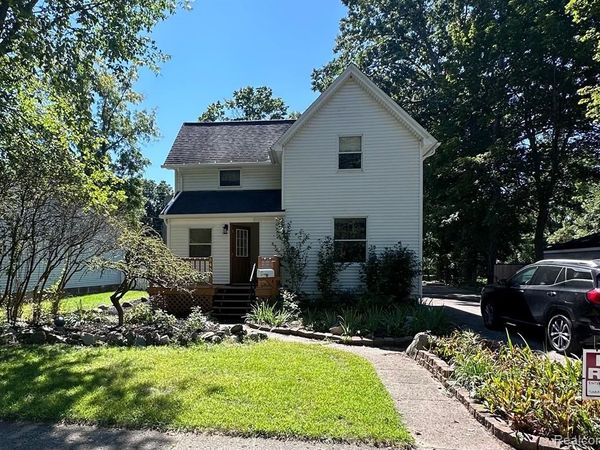 543 W Middle Street, Chelsea, MI 48118