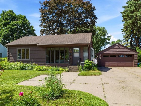 5625 Hillsview Road , Brooklyn Center, MN 55430