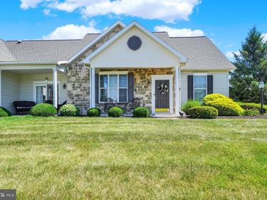 27 S ALPINE DRIVE, Unit 22B, YORK, PA 17408
