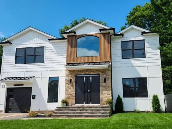 172 Choir Lane, Westbury, NY 11590