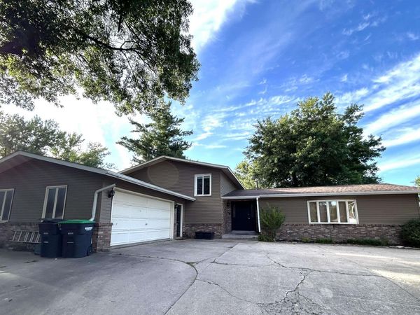 912 Country Lane Drive, Keosauqua, IA 52565