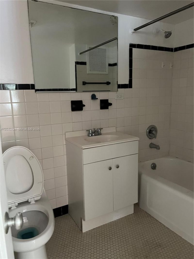 1895 SW 22nd, Unit #5, Miami, FL 33145 Photo