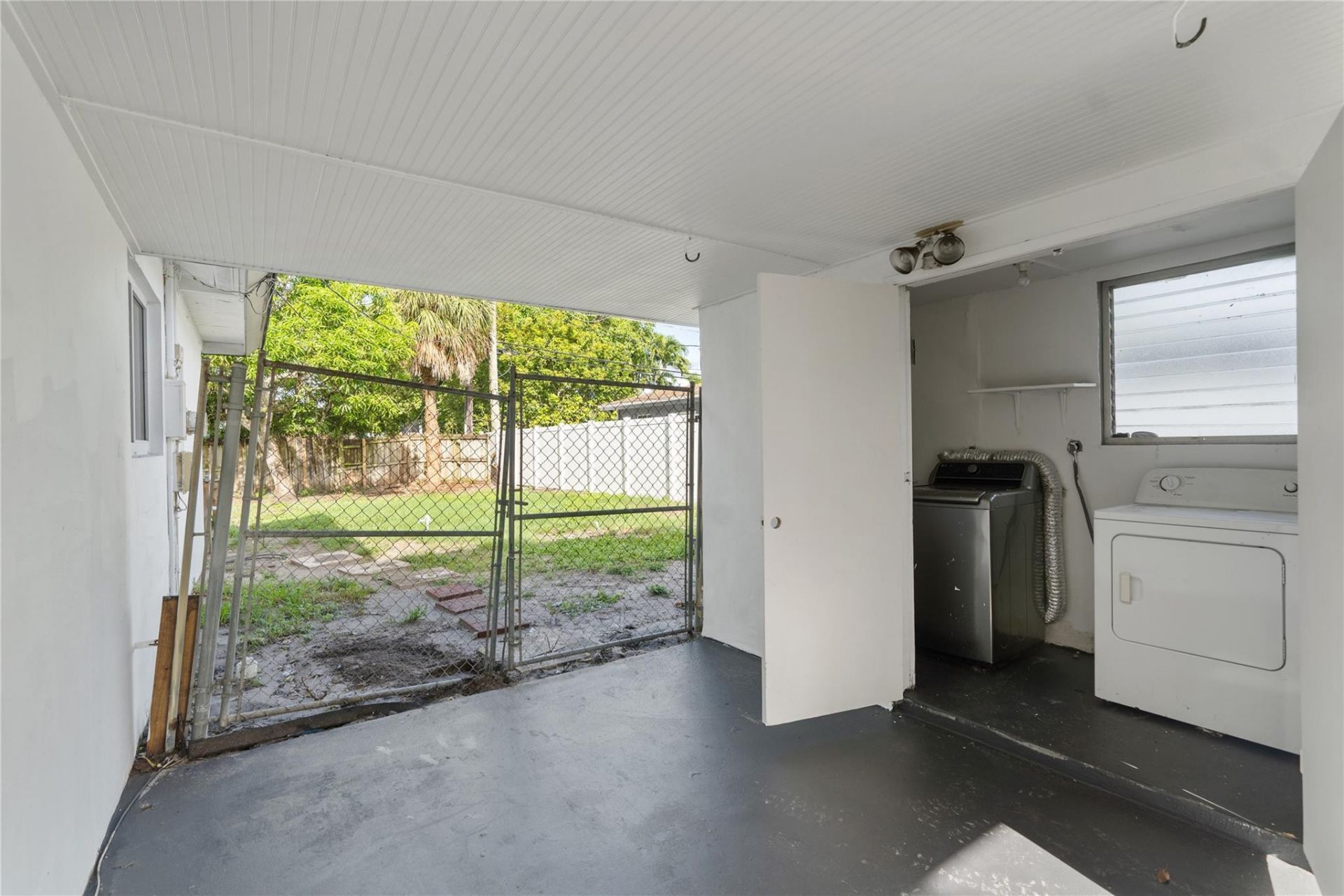 2001 NW 14th Avenue, Fort Lauderdale, FL 33311 Photo