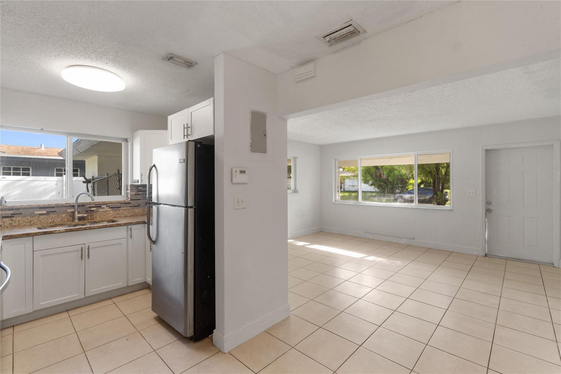 2001 NW 14th Avenue, Fort Lauderdale, FL 33311 Photo