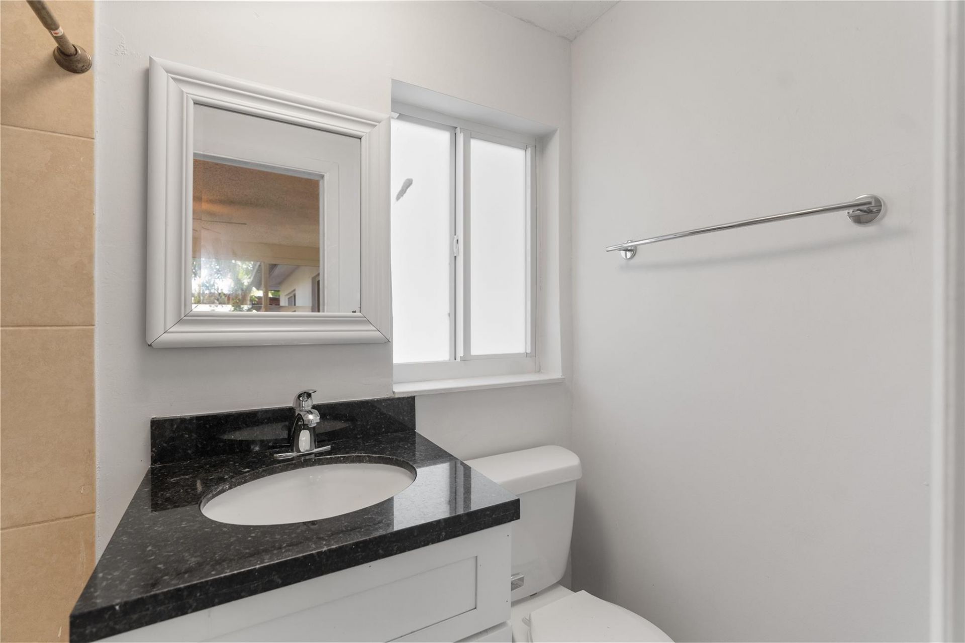 2001 NW 14th Avenue, Fort Lauderdale, FL 33311 Photo