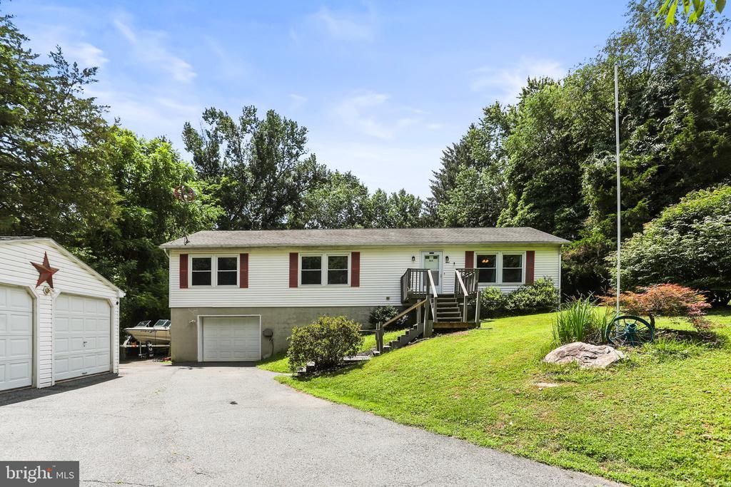 964 AUBEL ROAD, DELTA, PA 17314