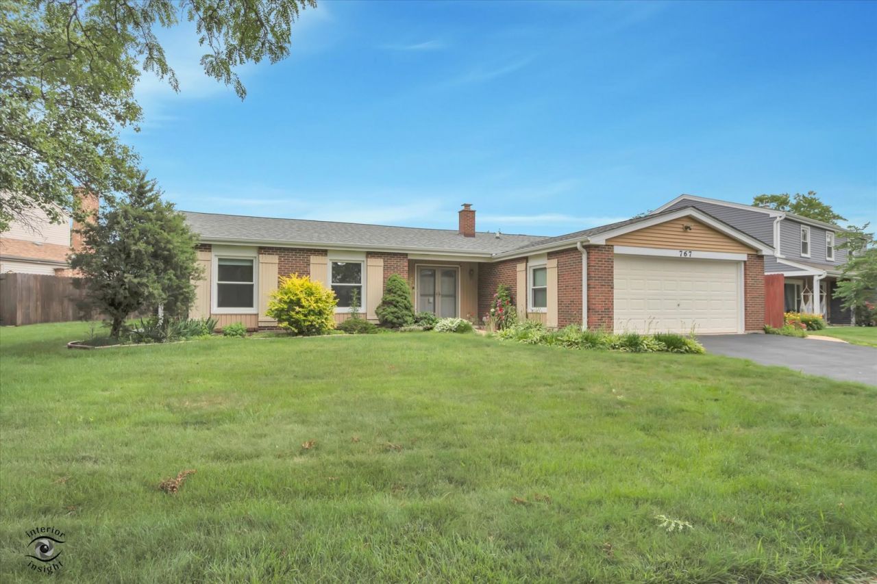 767 Oakwood Drive, Westmont, IL 60559 Main Photo