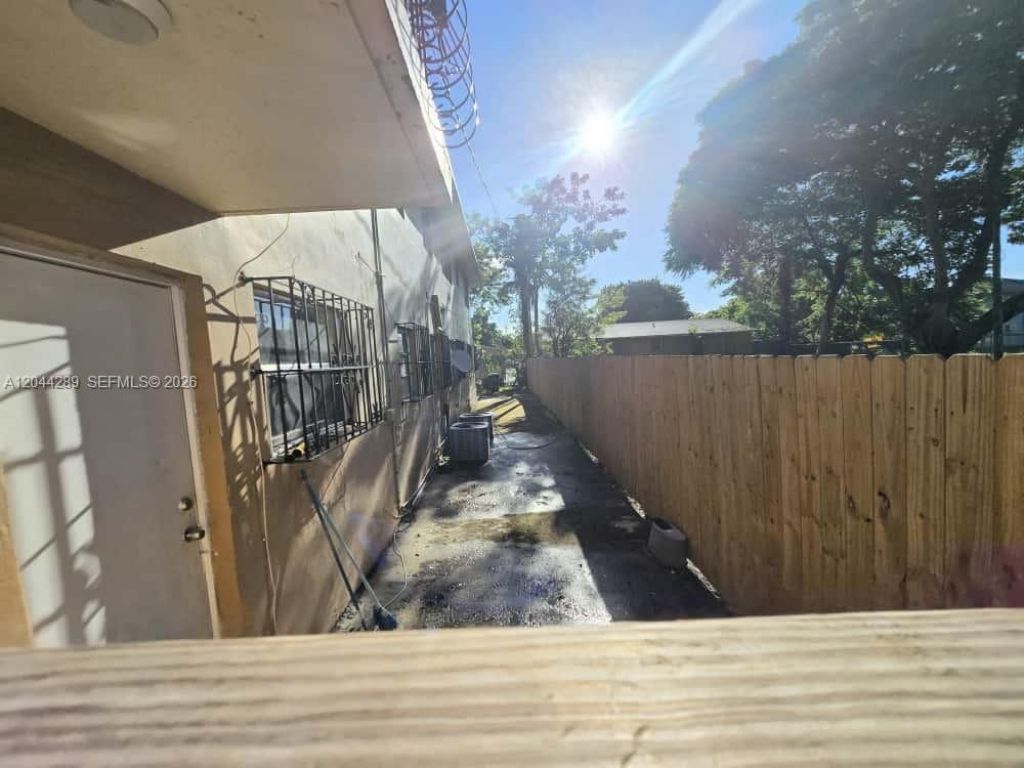 2835 NW 22nd Ave, Miami, FL 33142 Photo