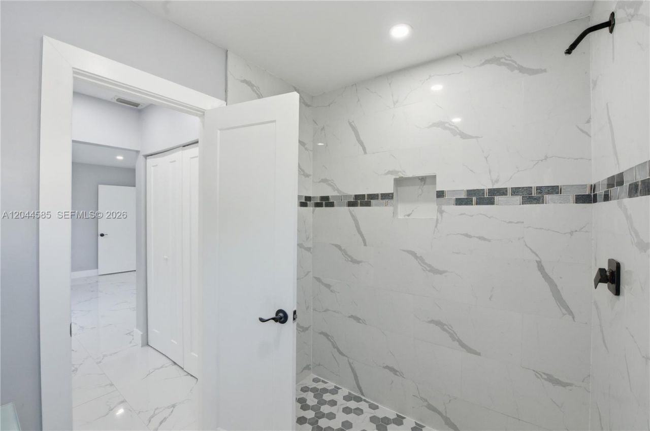 12475 NW 10th Ave, North Miami, FL 33168 Photo