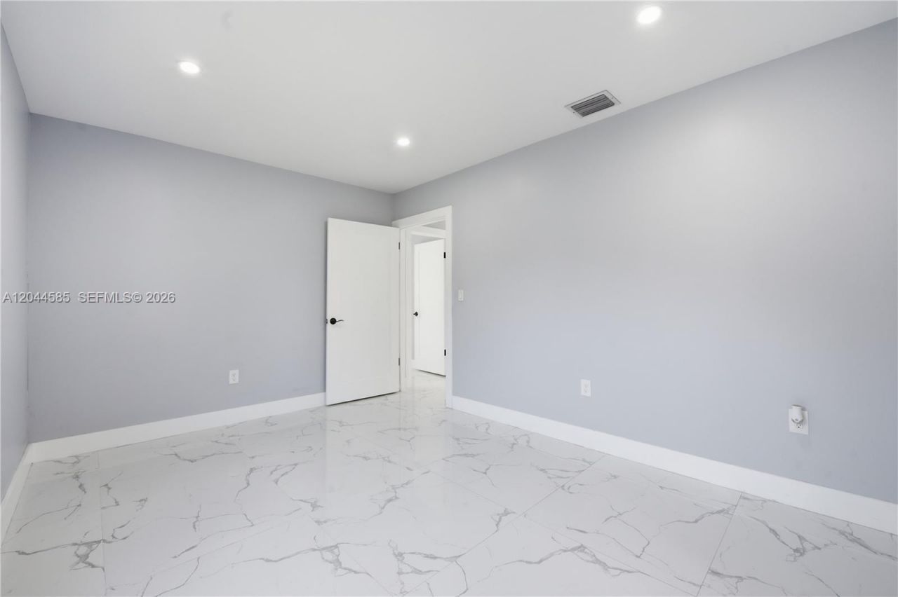 12475 NW 10th Ave, North Miami, FL 33168 Photo