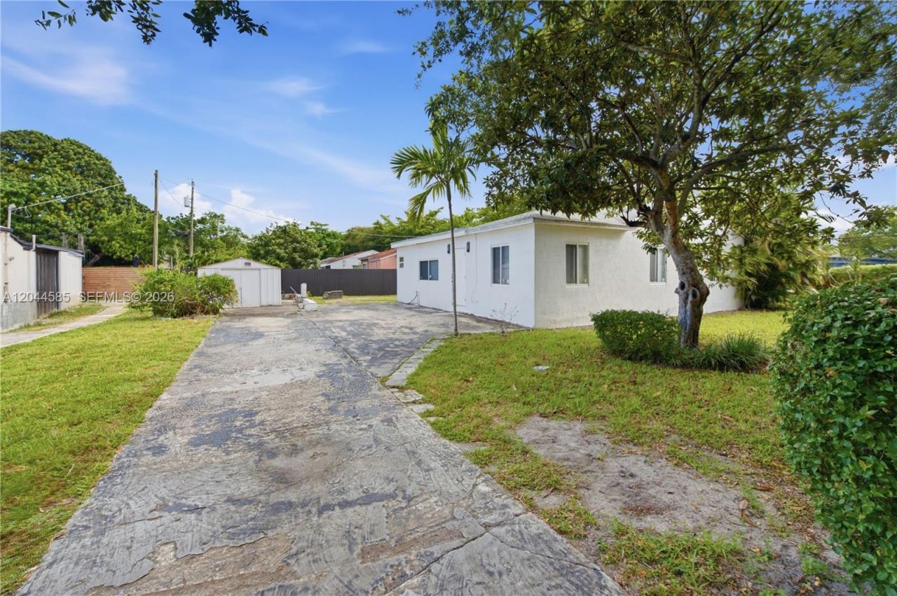 12475 NW 10th Ave, North Miami, FL 33168 Photo