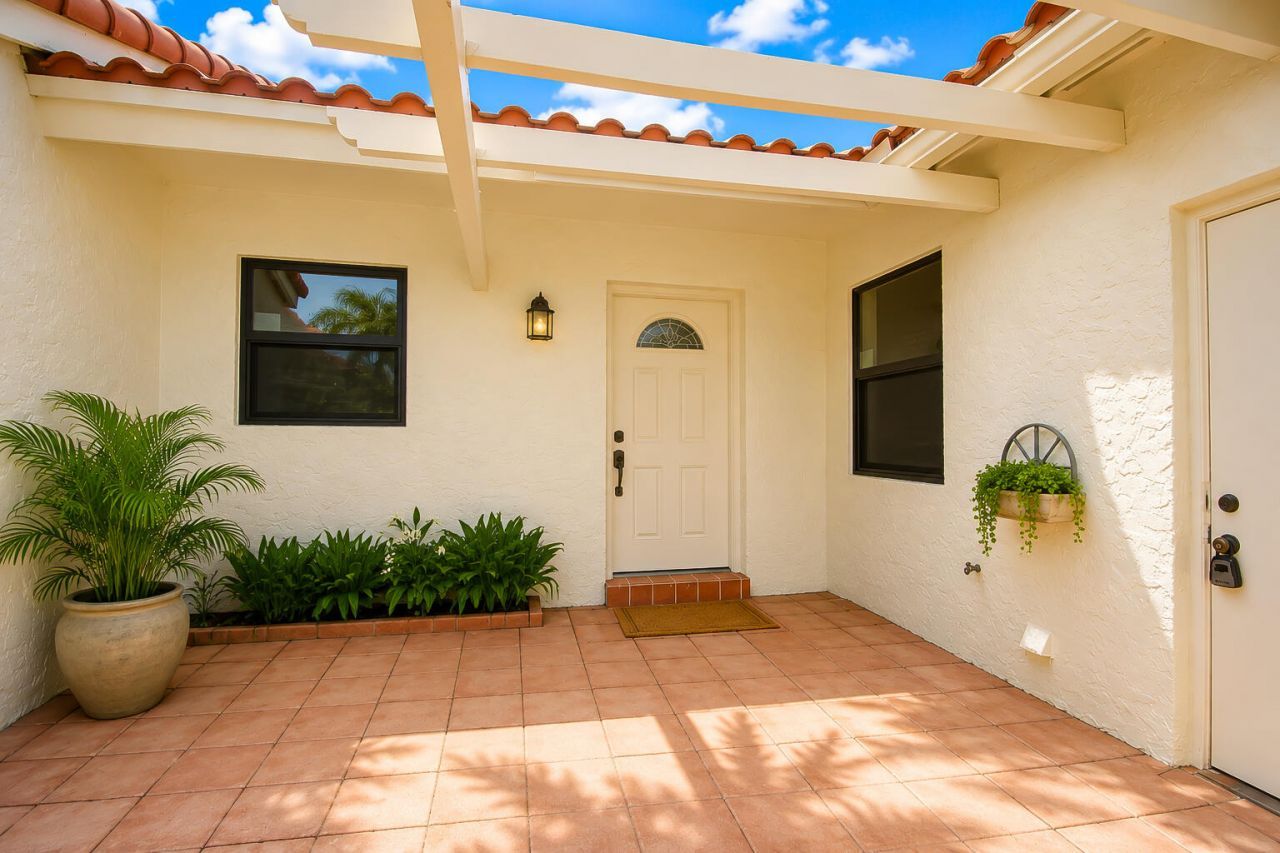 21642 Guadalajara Avenue, Boca Raton, FL 33433 Photo