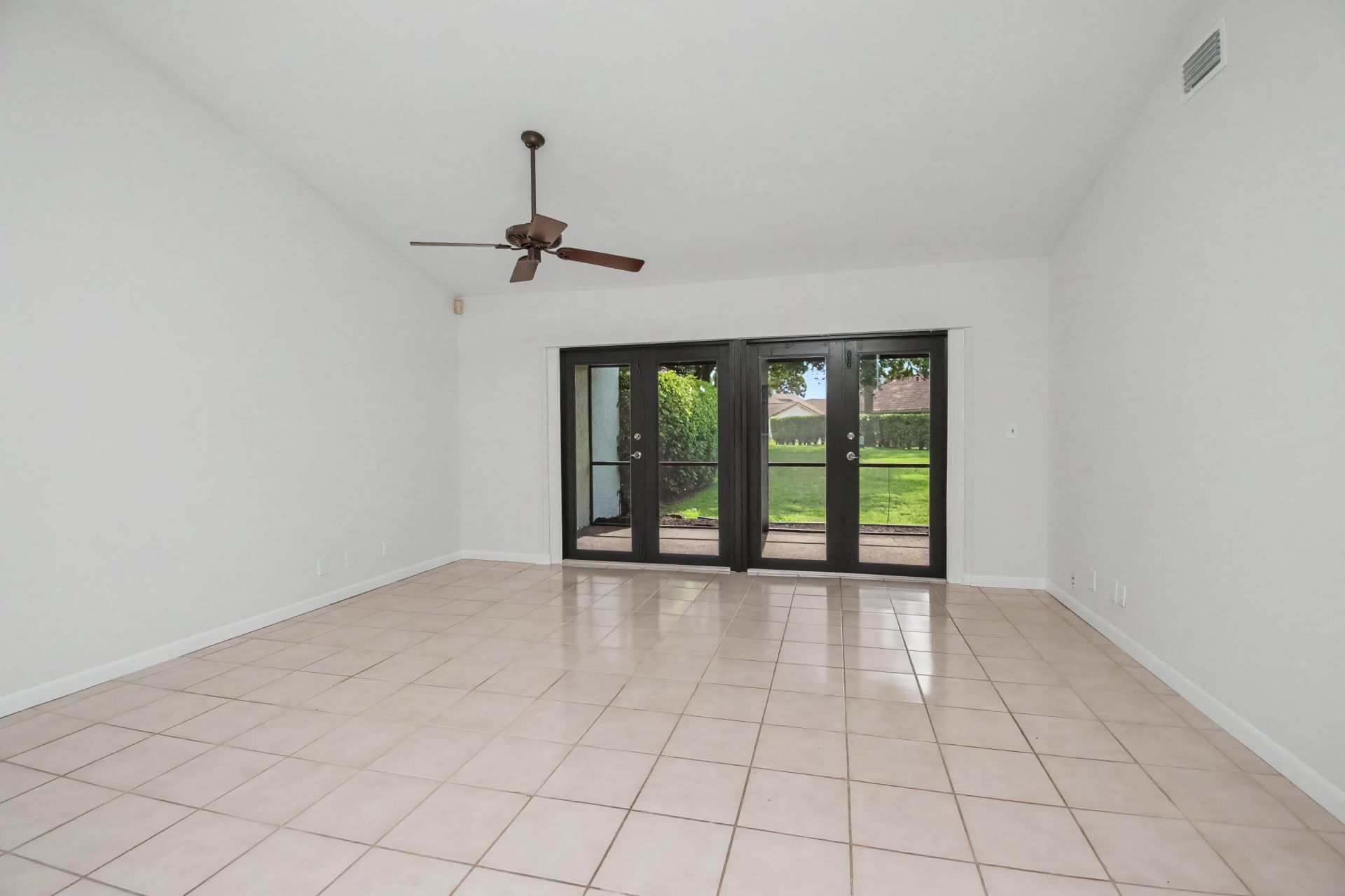 21642 Guadalajara Avenue, Boca Raton, FL 33433 Photo