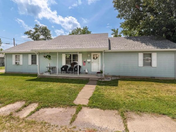 851 Panama Street, Eldorado, IL 62930