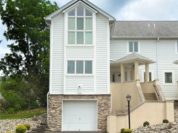 134 St Thomas Dr, Beaver Falls, PA 15010